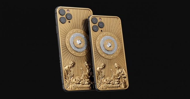 iPhone 11 Pro Max mạ vàng đính kim cương: Với lớp mạ vàng vàng sang trọng kết hợp cùng những viên kim cương lấp lánh, iPhone 11 Pro Max mạ vàng đính kim cương chắc chắn sẽ làm hài lòng những khách hàng khó tính nhất. Hãy ngắm nhìn hình ảnh để cảm nhận sự đẳng cấp và sang trọng của sản phẩm này.
