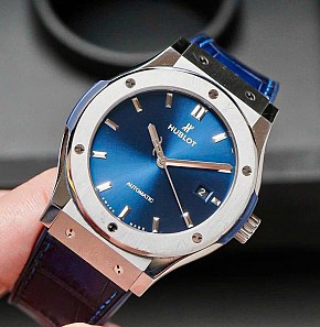 Hublot Classic Fusion 42mm Navy Lướt 2021