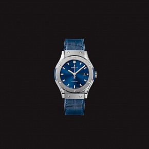 Hublot Classic Fusion Titanium Navy 33mm