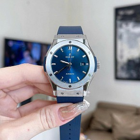 Hublot Classic Fusion 42mm Navy Cao Su