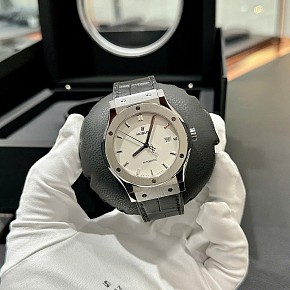 Hublot Classic Fusion 42mm Trắng Lướt 2021