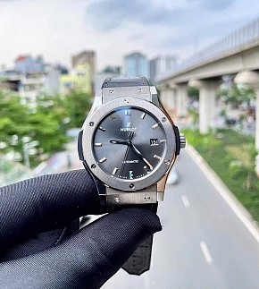 Hublot Classic Fusion 42mm Xám Lướt Only