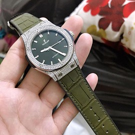 Hublot Classic Fusion Green Titanium Pavé Diamonds 42mm