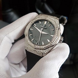 Hublot classic fusion orlinski titanium alternative pave 40mm