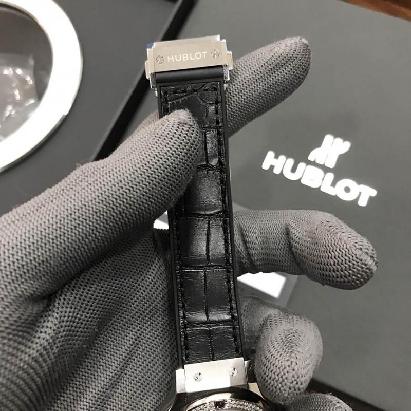 /images/image.php?width=1000&image=/admin/sanpham/Hublot-classic-fusion-titanium-custom-diamonds2_2033_anhkhac1.jpg