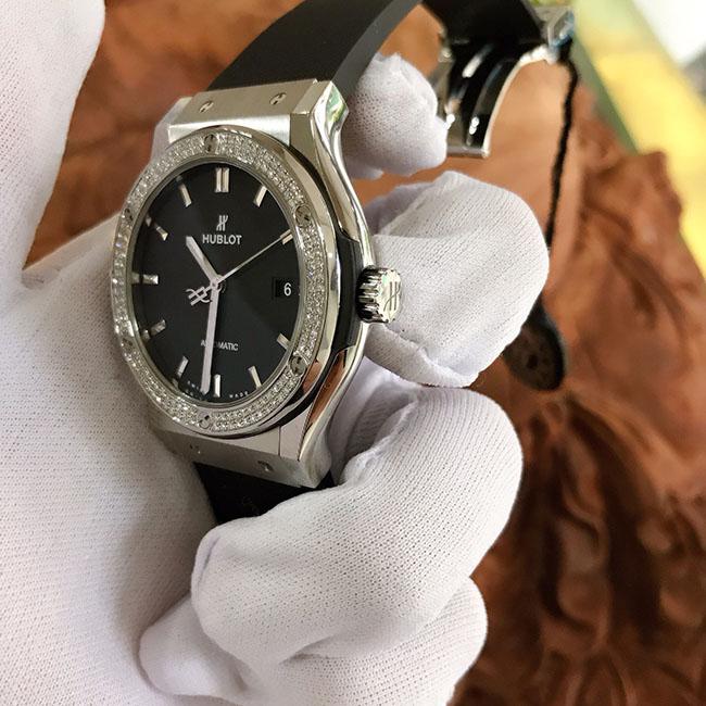 /images/image.php?width=1000&image=/admin/sanpham/Hublot-classic-fusion-titanium-diamond-pave1_1959_anhkhac0.jpg
