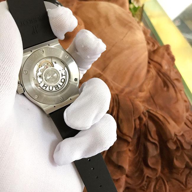 /images/image.php?width=1000&image=/admin/sanpham/Hublot-classic-fusion-titanium-diamond-pave3_1959_anhkhac2.jpg