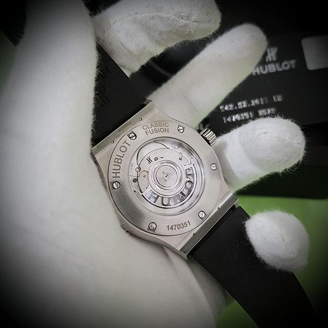 /images/image.php?width=1000&image=/admin/sanpham/Hublot-classic-fusion-titanium-full-pave-42mm4_2005_anhkhac3.jpg