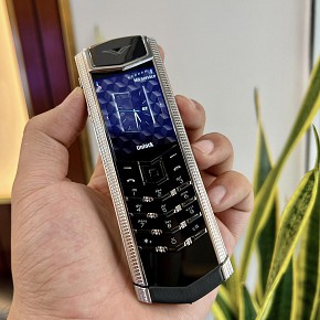 Vertu Signature S Clous Lên Vỏ