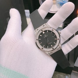 Hublot Classic Fusion Titanium Diamond Pave 42mm Dây Cao Su