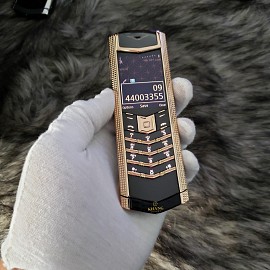 Vertu Signature S Clous De Paris Rose Gold Alligator