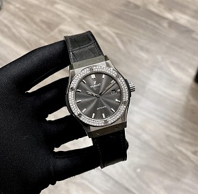 Hublot Classic Fusion Titanium Grey Vành Kim 42mm Lướt