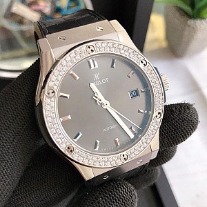 Video: Đồng hồ Hublot classic fusion racing grey titanium diamonds