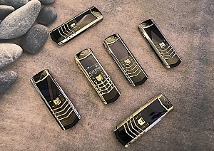 VIDEO: Ông hoàng điện thoại Vertu signature s: đẳng cấp vượt thời gian